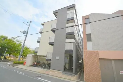 レオパレスいえぷり【3階】の外観