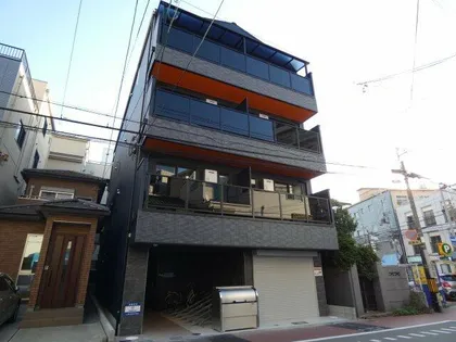 NU長居公園【4階】の外観