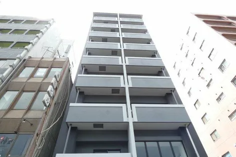 フォーゼ長居公園【6階】の外観