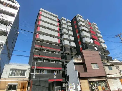 ティアラコートウエスト【1階】の外観