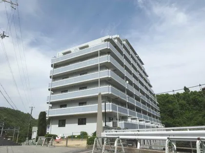 シルフィード ドゥ唐櫃の画像