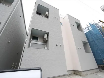 Vadoo(ヴァドゥ)【2階】の外観