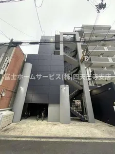 トラスティーコート【5階】の外観