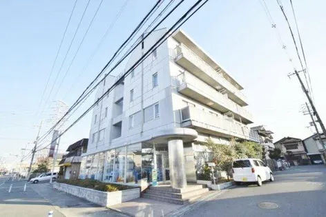 シャトー高見の里【3階】の外観