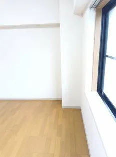 ラ・セーヌ本山【3階】の居間