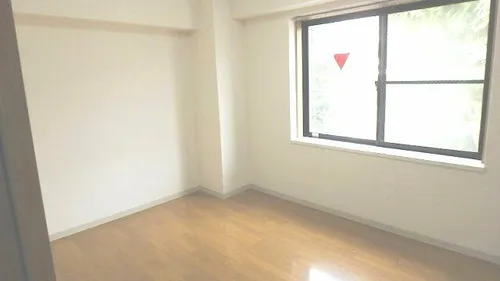 ラ・セーヌ本山【3階】の居間