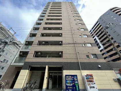 レジデンス本町【9階】の外観