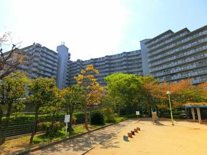 コスモ北野田【8階】の外観