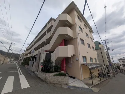 プラーフ夢野の画像