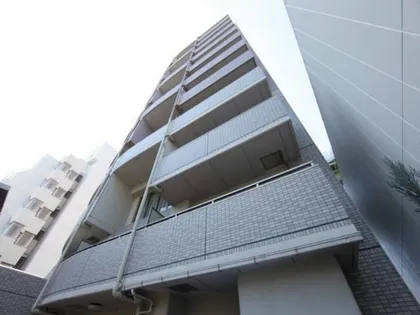 ラドーニ清水【9階】の外観