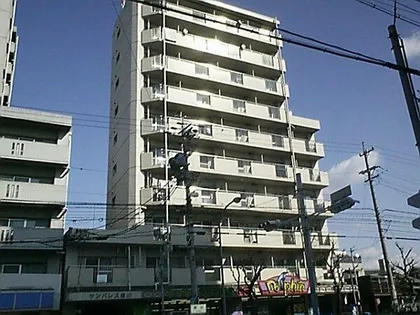 サンパレス植田【3階】の外観