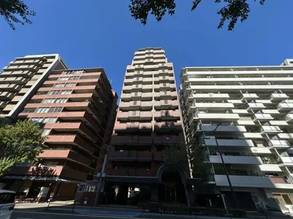 ロマネスク西公園第5【5階】の外観