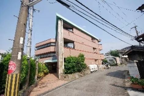 レオン友田の画像
