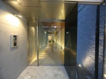 HIBINO RISE【3階】の玄関