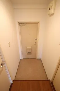 マンションサンライズ弐番館【1階】の玄関