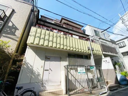 発春ハイツ【1階】の外観