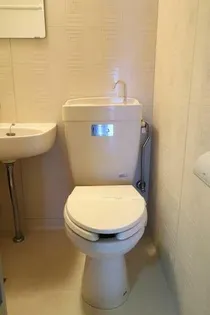 参番館【5階】の内装