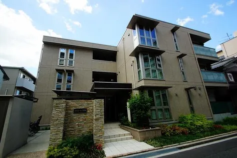 ファミール大池の画像