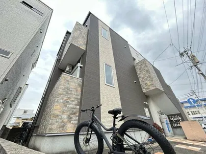 プランドール五十川【1階】の外観