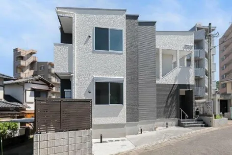 KAG R九産大前の画像