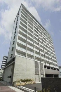 エンクレスト空港通り【8階】の外観