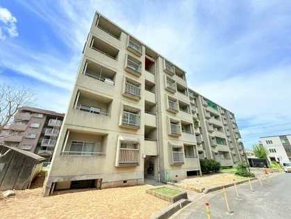 明石貴崎鉄筋住宅5号棟【2階】の外観