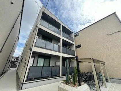 badge tomoi EstⅢ【3階】の外観