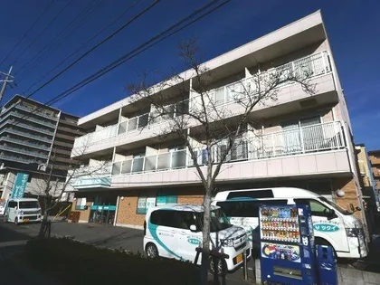 イーストヒルズ【2階】の外観