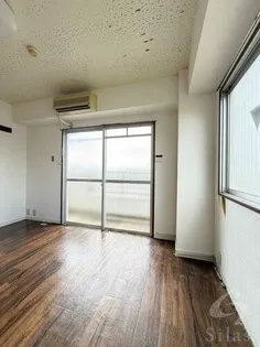 セブンスパークアパートメント【5階】の居間