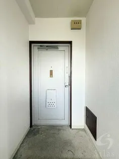 セブンスパークアパートメント【5階】の玄関