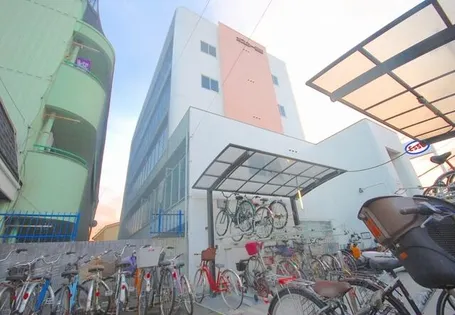 オスカー香里の画像