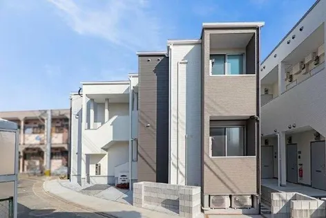 DIO GLANZ 香椎駅前の画像