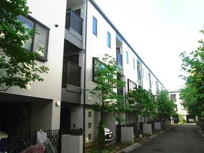 大阪府高槻市大塚町2丁目【タウンハウス】の外観