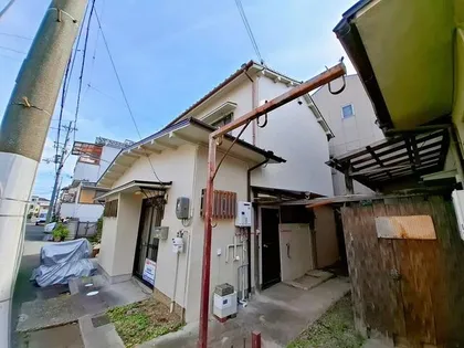 大阪府高槻市津之江町1丁目【テラスハウス】の外観