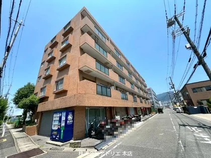 シロハイヌ吉田【2階】の外観