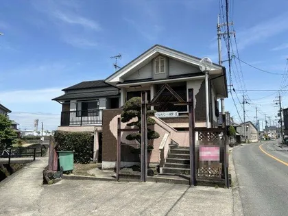 ベルメゾン一須賀Ⅲ号館【2階】の外観