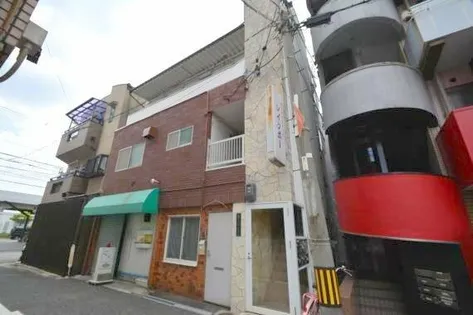 大宝レッドマンション【3階】の外観