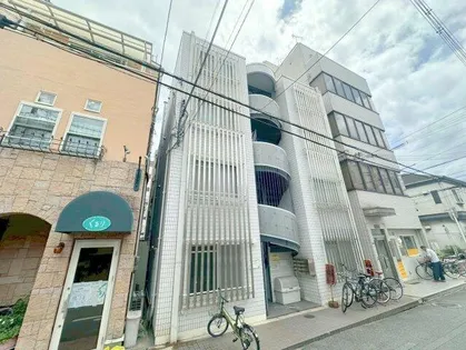 サカエマンション【1階】の外観