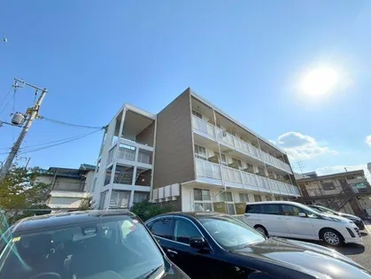 レオパレスブルーファンの画像