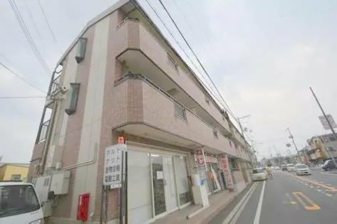 アデレード長田の画像