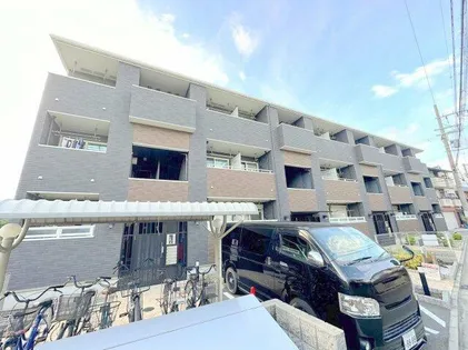 グラディート【3階】の外観