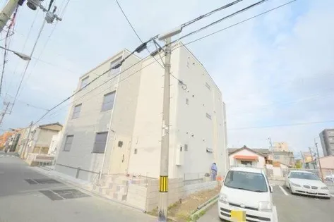 クリエオーレ高井田西【3階】の外観