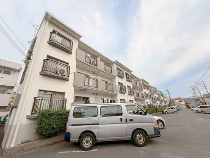 グロリアスレジダンス【3階】の外観