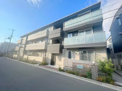 セント コリーヌD棟【3階】の外観