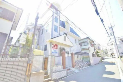 ヨーロピアン22番館【2階】の外観