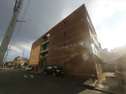 SMILE CITY M(スマイルシティーエム)【1階】の外観