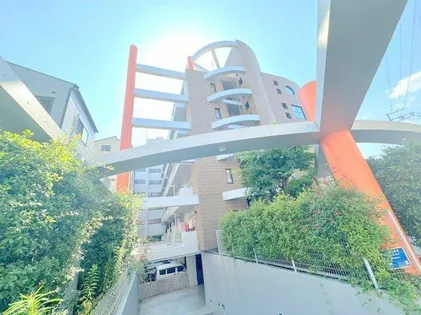 ザ・リージェント【1階】の外観