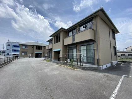 シャーメゾン堂本の画像