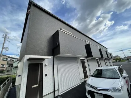 大阪府摂津市鳥飼下2丁目【テラスハウス】の外観