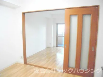 ターフィーズフラット門真南【3階】の居間